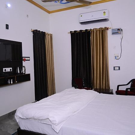 Shri Narayanam Guest House And Home Stay Ayodhya Экстерьер фото
