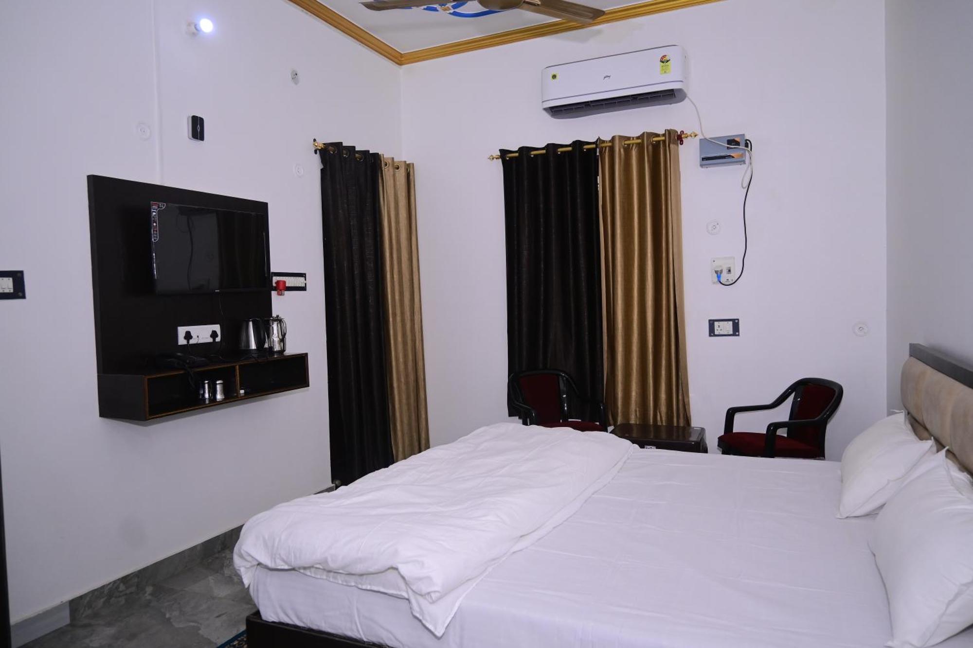 Shri Narayanam Guest House And Home Stay Ayodhya Экстерьер фото